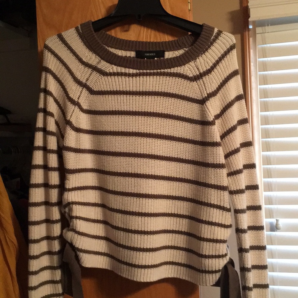 Forever 21 striped side bows sweater